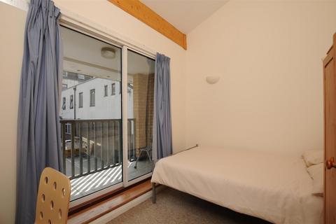 undefined, Wilson Place, Cave Street