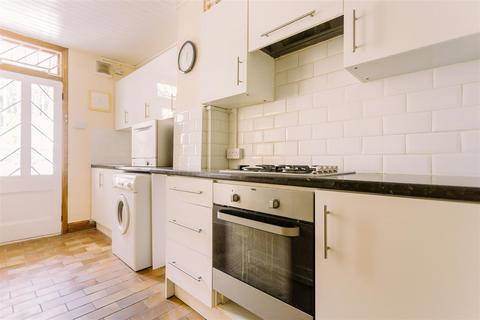 1 bedroom flat to rent, Yonge Park, Finsbury Park