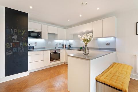 2 bedroom apartment for sale, Knightley Walk, London, SW18