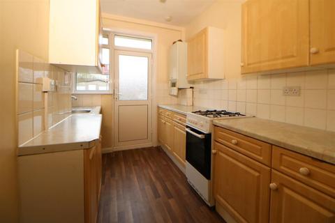 3 bedroom house to rent, Southall, UB1