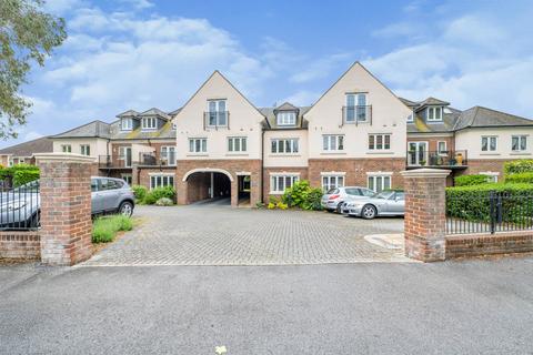 2 bedroom flat for sale, Heath Road, Southampton SO31