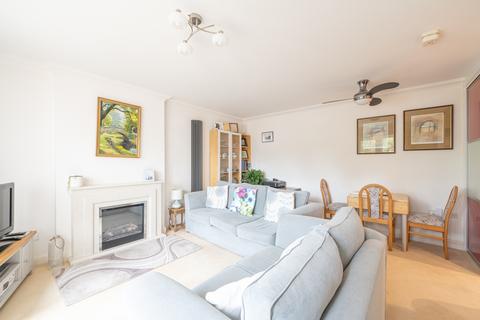 2 bedroom flat for sale, Heath Road, Southampton SO31