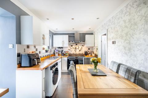 81 The Glade, Coulsdon, CR5 1SS