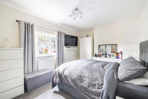 81 The Glade, Coulsdon, CR5 1SS