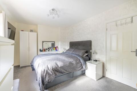 81 The Glade, Coulsdon, CR5 1SS