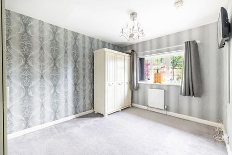 81 The Glade, Coulsdon, CR5 1SS