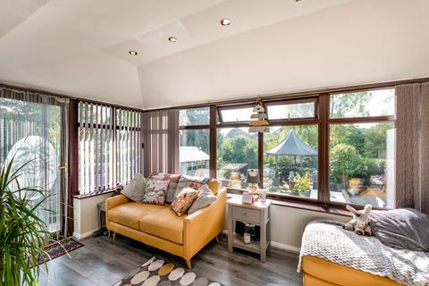 28 Milnrow Road, Sheffield, S5 9LU