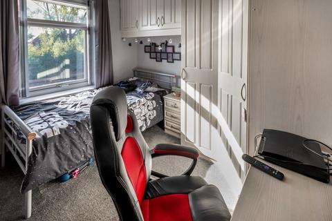 28 Milnrow Road, Sheffield, S5 9LU