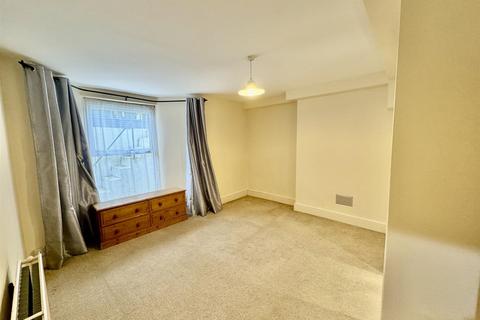 2 bedroom flat for sale, Pelham Road, Seaford