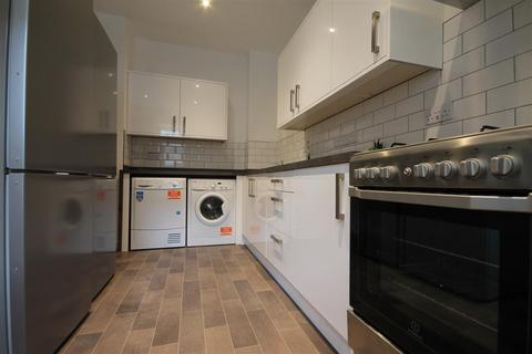 6 bedroom maisonette to rent, Westgate Road, Newcastle Upon Tyne