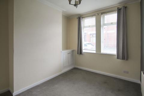 2 bedroom terraced house to rent, Balfour Street, Runcorn, WA7 4PH