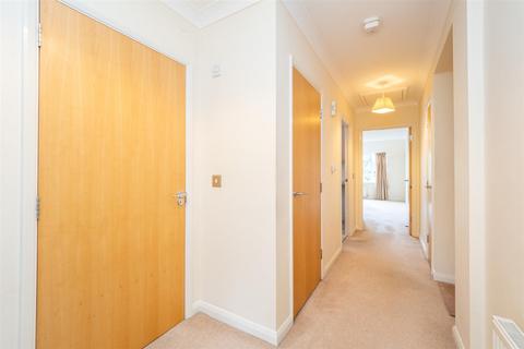 2 bedroom apartment to rent, Devonshire Road, Sutton