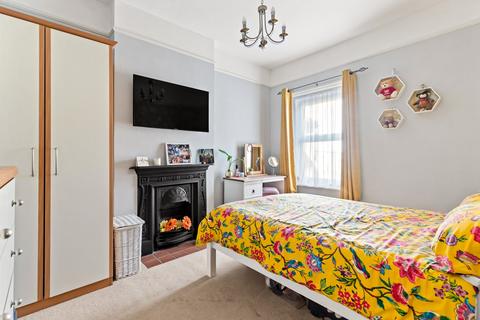5 Barton Road, Dover, CT16 2NF