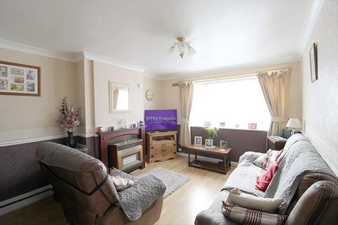 4 bedroom semi-detached house for sale, Corbett Crescent, Stourbridge