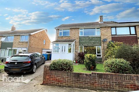 3 bedroom semi-detached house for sale, Range Road, Eastchurch