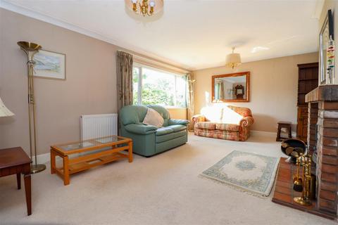 4 bedroom detached bungalow for sale, Lime Kiln Road, Mannings Heath, Horsham