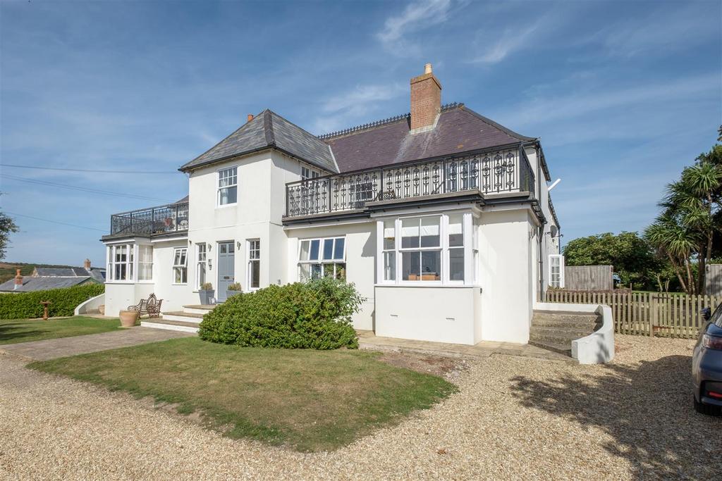 Front of Alum Bay House