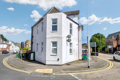 1 bedroom apartment to rent, Radnor Park Road, Folkestone CT19
