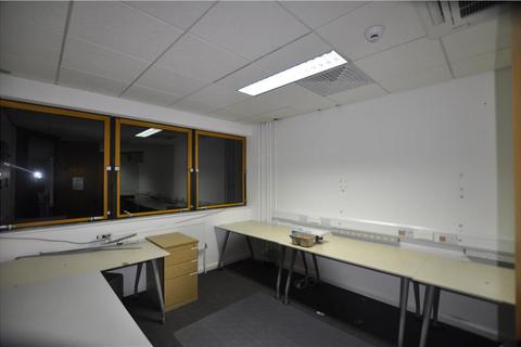 Office to rent, Honeycrock Lane, Salfords RH1