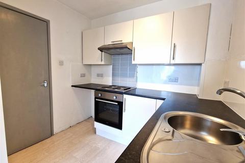 2 bedroom flat for sale, Chiswell, Portland