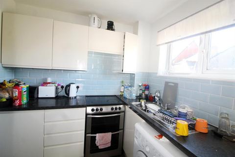 1 bedroom apartment for sale, Gillings Court, BARNET EN5