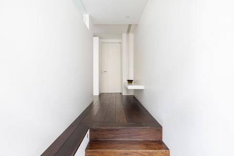 22 Beaumont Street, London, W1G 6DQ
