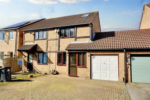 2 bedroom semi-detached house for sale, Stornoway Court, Beeston, Nottingham