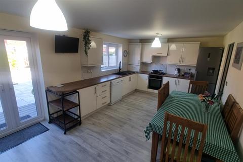 4 bedroom detached house for sale, Dean Lane, Spennymoor