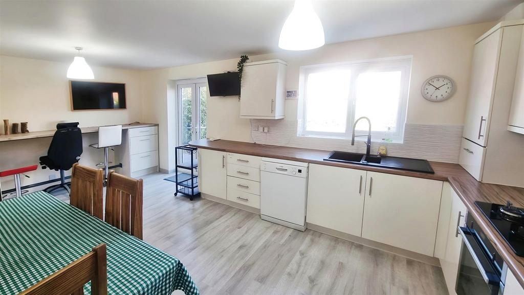 D532fac6-Gs Dm05mkh Ea G0m JTLr Dua A.jpg