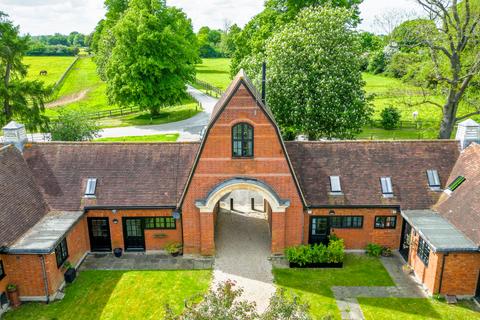 1 bedroom barn conversion to rent, The Courtyard, Rock Lane Farm, Leighton Buzzard LU7