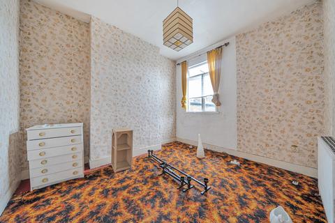 54 Bradgate Road, London, SE6 4TS