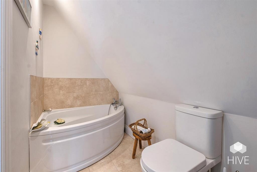 Bedroom 2 en-suite