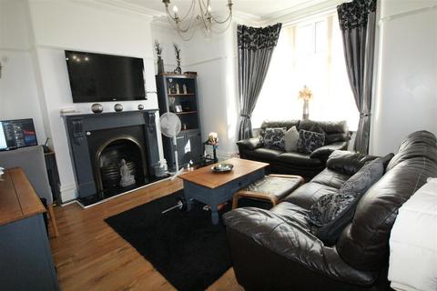 4 bedroom terraced house for sale, Reevy Road, Wibsey, Bradford