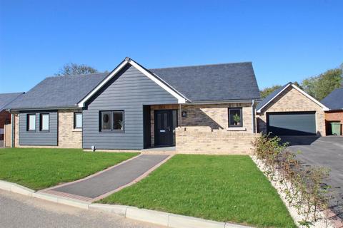 4 bedroom detached bungalow for sale, Palmers Road, Wootton Bridge,