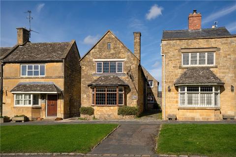 4 bedroom detached house to rent, High Street, Broadway, Worcestershire, WR12