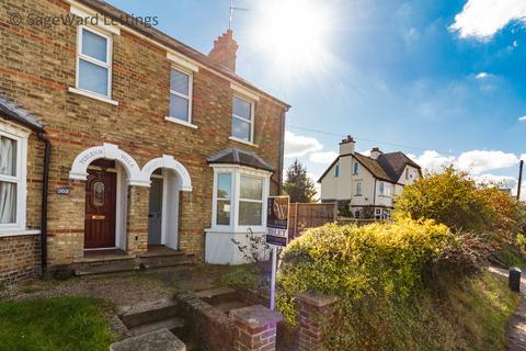 3 bedroom semi-detached house to rent, Ware Road, Herts SG13