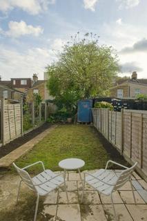 3 bedroom terraced house to rent, Morley Avenue, Edmonton, N18