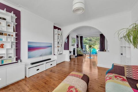89 Marvels Lane, London, SE12 9PH