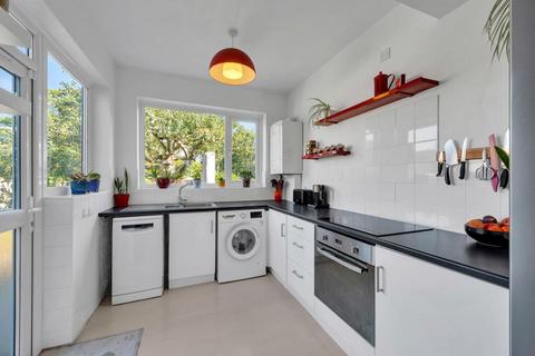 89 Marvels Lane, London, SE12 9PH