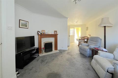 3 bedroom semi-detached house for sale, Whitefields Drive, Richmond