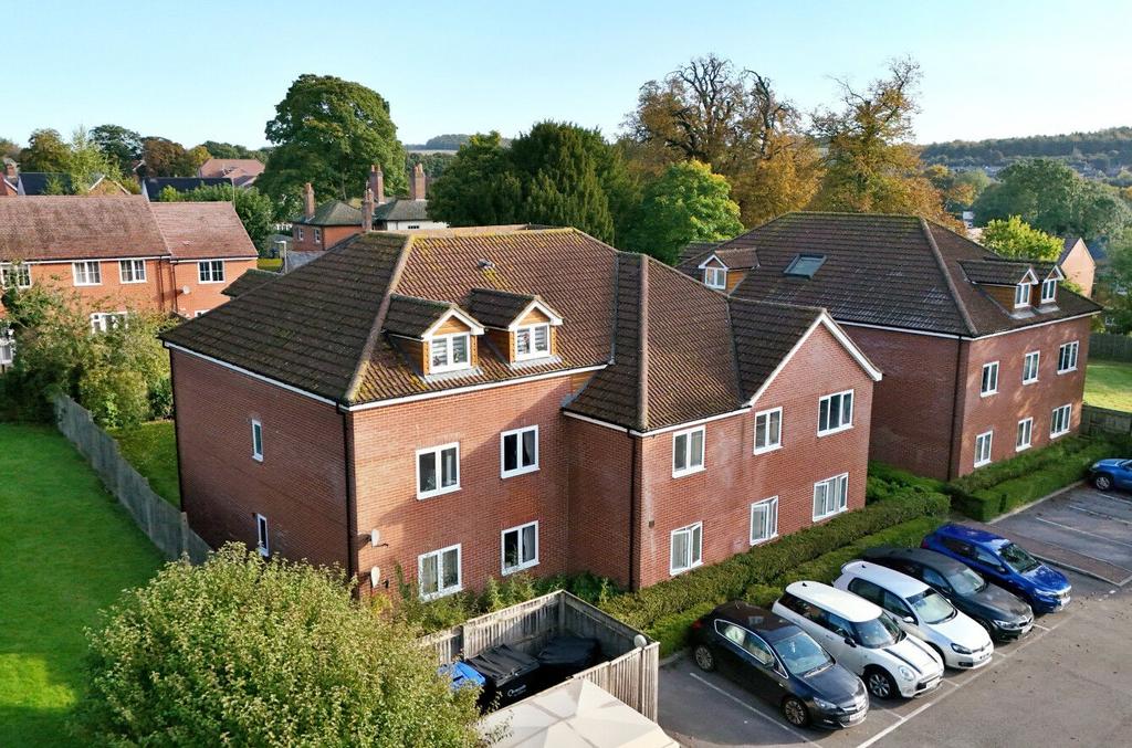 Chandlers Court Tidworth SP9 7FN 2 Bed Flat For Sale 160 000
