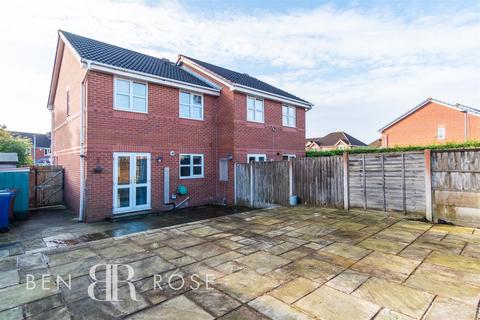 71 Morley Croft, Farington Moss, Leyland, PR26 6QS