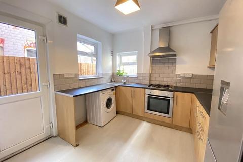 2 bedroom terraced house to rent, Peet Street, Derby DE22