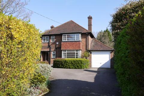 4 bedroom detached house to rent, Stanley Hill Avenue, Amersham, Buckinghamshire, HP7