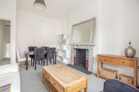 2 bedroom flat to rent, Lucien Road Tooting SW17