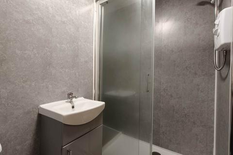 2 bedroom flat to rent, Chatsworth Avenue, Bispham