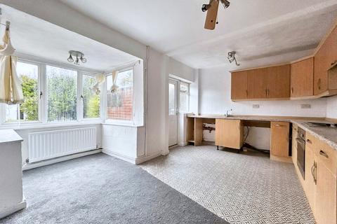 4 bedroom terraced house to rent, Sterndale Road, Birmingham B42