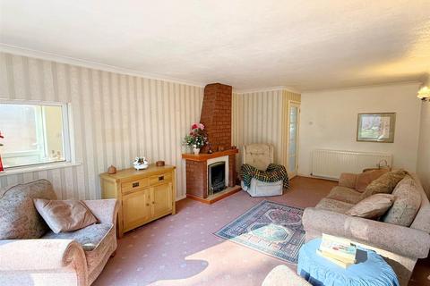 3 bedroom semi-detached house for sale, Brabham Crescent, Streetly, Sutton Coldfield