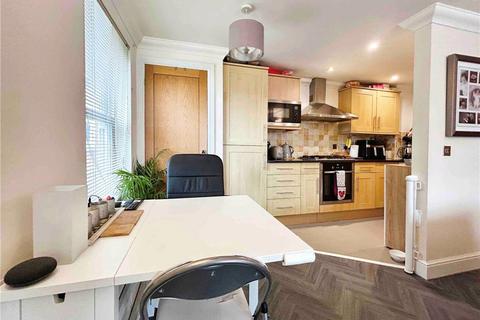 2 bedroom apartment for sale, London Road, Bagshot, Surrey