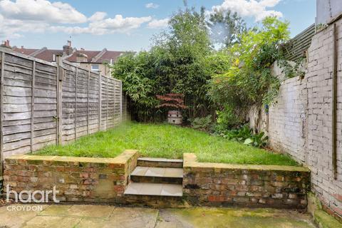 2 bedroom terraced house for sale, Priory Road, Croydon